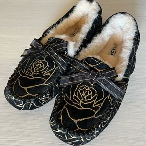 Brand New Ugg slippers, never worn.